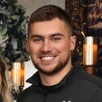 300+ perfiles de «Dysert»