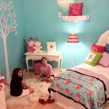 A house of pink and turquoise. Pin On Girls Room