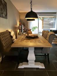 binnenkijken bij mandy de wemelaer eettafel stoelen lampen in woonkamer eetkamer lamp landelijk