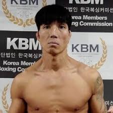 Je Il Jung vs. Young Jun Cho, Road FC 31