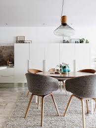 Die tischhöhe muss zur höhe deiner stühle passen und umgekehrt, wähle rund oder eckig: Esszimmertische Fur Ein Modernes Esszimmerambiente Frische Ideen Esszimmertisch Esszimmerstuhle Esszimmer Einrichten