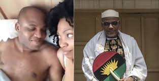 Ipob leader, nnamdi kanu has reacted to the intimate video of himself and his wife which leaked online few days ago. Half Naked Video Of Nnamdi Kanu In Bed With Woman Believed To Be His Wife Naijaxtreme