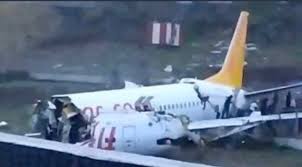 تفاصيل أوروبية Pa Twitter طائرة طيران بيجاسوس التركية من نوع بوينق B737 تنشطر الى نصفين بعد انحرافها عن مدرج الهبوط في مطار صبيحة الدولي تذكرت الي صار معي في 2020 1 7