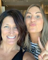 Suzanne Lasley's Instagram, Twitter & Facebook