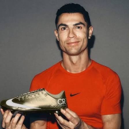 🚨 BREAKING: Cristiano Ronaldo is set to wear SPECIAL EDITION GOLDEN BOOTS  after becoming the FIRST player in HISTORY to score in 6 World Cups. ❗️Use  the promo code MDWHITE to register