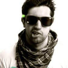 Mikel James (@MikelJamesYA)