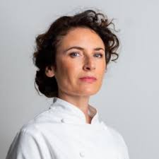 De multe ori ne întrebăm care este venitul unui europarlamentar, de unde vin banii lui și pe ce anume îi cheltuie. Clotilde Armand Armandclotilde Twitter