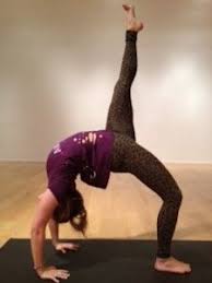 Kathryn Budig Challenge Pose One Legged Wheel Yoga Challenge Poses Abs Workout Program Yoga Backbend