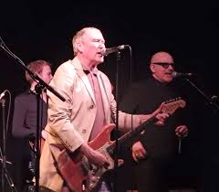 Yeah, ain't that a pity people ain't that a cryin' shame ain't that a pity i declare it's a cryin' shame she wait till it got nine below zero and put me down for another man. Blues Enthused Nine Below Zero Avalanche