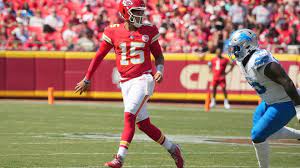 Detroit Lions: 'Probably only' Patrick Mahomes can pass behind back