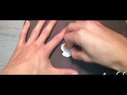 طريقتين اسهل من بعض لازاله اللبان من الملابس Two Ways To Remove Chewing Gum From Clothing Youtube