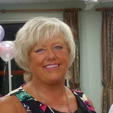 Is there a dulverton Art group? I think I remember them showing work and  selling them in town x