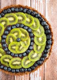 Raw Blueberry And Kiwi Tart Recette Cuisine Exotique Recettes Crues Tarte Myrtille