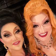 It's 1am here in Australia and me and my bestie just had a wonderful time  at our show celebrating nothing in particular