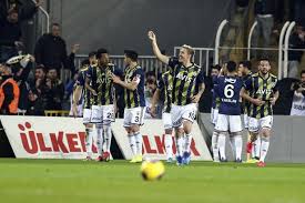 Bugün 27 eylül 2020 pazar günü oynanan büyük derbi sonucu belli oldu. Fenerbahce 1 Galatasaray 3 Mac Sonucu Galatasaray Kadikoy De Fenerbahce Yi 21 Yil Sonra Yendi