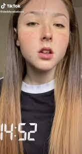 Elisha Barr's Instagram, Twitter & Facebook