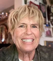 Short hair style for women over 70