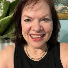 Beth Schmeisl's Instagram, Twitter & Facebook