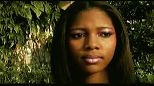 Mizik sa se sèl grenn mizik Flex ki anrejistre "live", sa vle di ak vrè  batri epi mizisyen, san li pa pase sou òdinatè. Li te fè pati repètwa gwoup  la lè l ap pèfòme. Lòt anekdòt, demwazèl ki patisipe ...