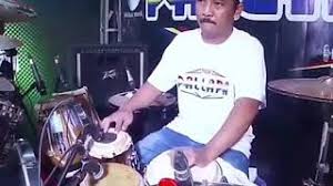 Badai biru revina duración 3:23 tamaño 4.97 mb / download here. Devi Aldiva Mengejar Badai Mp3 Video Mp4 3gp M Lagu123 Fun