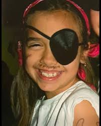 Happy #firstyearfriday! Meet one of our amazing pediatric interns (meant to  be a pirate 🏴‍☠️ if you check out her last picture), Dr. Hannah Casto!  Where you went to medical school: Joan