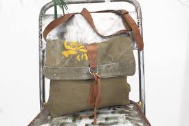 Check spelling or type a new query. Besace Toile Militaire Et Cuir Sac De Createur Besace En Toile Sac Sac Bandouliere