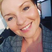 Nicole Kampa's Instagram, Twitter & Facebook