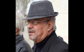 Sempre pensei comigo eras feliz que havia sinceridade quando te rias para mim que te agradava o amor que eu sentia por ti e que o teu mundo era eu porque o meu mundo eras tu como é. Ld9tm Gju 1kam