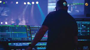 What Is A Sound Engineer | How To Become A Sound Engineer - Thecareerhub