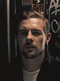 Schmitt ist sohn eines arztes und einer physiotherapeutin und hat einen bruder. Klaas Heufer Umlauf Filmstarts De