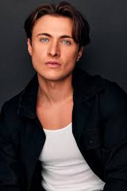 Meeting the McAllisters (Short 2014)