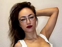 I ditched teaching job to sell sexy pics – people beg to be my student -  Daily Star