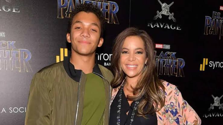 The View's Sunny Hostin Under Fire for Acting as Son's Attorney in Trespass  Case