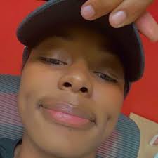 Grant Ellis (@itswaveyge)