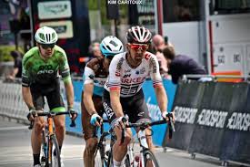 Tro bro leon 2019 : Mark Downey Taken Out By Official Race Car At Tro Bro Leon In France Sticky Bottle