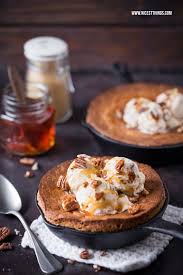 Skillet Blondie Rezept Mit Ahornsirup Pekannussen Maple Walnuts Eis Nicest Things Blondies Rezept Leichte Brownie Rezepte Rezept Fur Brownies