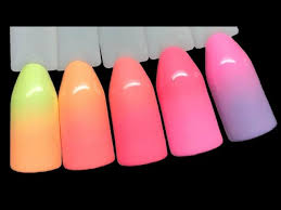 Suchen sie mehrere farbige lacke aus, machen streifen auf den. Ombre Nails Quer Step By Step Anleitung Youtube