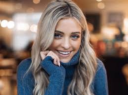 Louise Cooney's Instagram, Twitter & Facebook