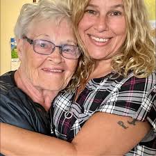 My sister lost her son a few years back, this is an old picture but please  could someone make this picture come alive and make them hug it would mean  so much