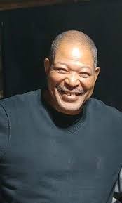 Robert Mayberry's Instagram, Twitter & Facebook