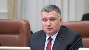 После ухода с поста президента петра порошенко аваков стал одним из двух министров, которые сохранили свои. Dsjh60wk4dweom