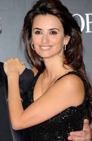 Cruz lovely hair (february 8th, 2007) is worn parted in the middle with the sides brought back, then brought over her shoulders. Hair How To The Penelope Cruz Sweep Back Glamour