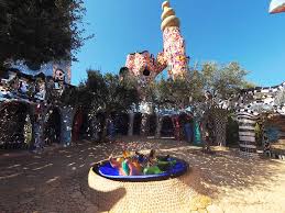 Unlike from mardin's traditional urban fabric, traditional mardin qasrs placed in courtyard have never been la protección del patrimonio sonoro y documental de la cultura montubia en ecuador. Visiting The Tarot Garden By Niki De Saint Phalle Practical Information