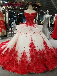 As it goes, wedding mishaps even happen to royals. Axjfu Princess White Lace Red Flower Wedding Dress Ruffles Flower Wedding Dress Luxury Beading Boat Neck Wedding Dress Buy At The Price Of 497 66 In Aliexpress Com Imall Com