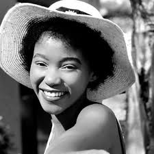 Ghost woke up and decided to be in Yolanda's case to wash pots because  their dirty. Yolanda then decided to taunt him by following him and calling  him Mr. Clean, man. 🤣🤣🤣🤣