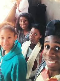 PARABÉNS FILHA SEJA MUITO FELIZ REALIZE SEUS SONHOS E QUE DEUS TE PROTEJA  GRANDEMENTE. continue sendo o meu “grudinho”!