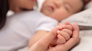 Padahal keringat adalah cara tubuh agar tetap dingin. Bukan Karena Suhu Ini Penyebab Tangan Bayi Dingin