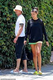 Allen and gale wed on may 27, and while a few of the guests at. Vs Model Kelly Gale Shows Off Her Trim Pins As She And Boyfriend Joel Kinnaman Enjoy A Stroll In La Showbiz Readsector