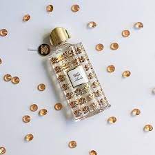 creed white amber كريد الجديد مقدمه العطر الفواكه قلب العطر الياسمين و الجاوي قاعدة العطر تتكون من العنبر و خشب الصندل متوف perfume bottles flask perfume