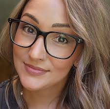 One thing about Washington, life keeps moving even in the rain!